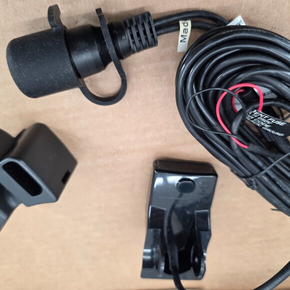 GARMIN Fishfinder Depth Finder 90 Marine Boat Sonar NOB - Picture 10 of 16